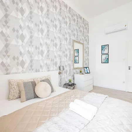 Deluxe Grand W/ 5 Bedrms Apartmán Budapešť