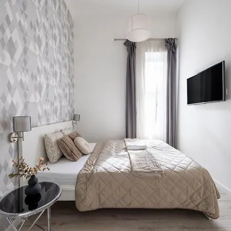 Appartement Deluxe Grand W/ 5 Bedrms Boedapest