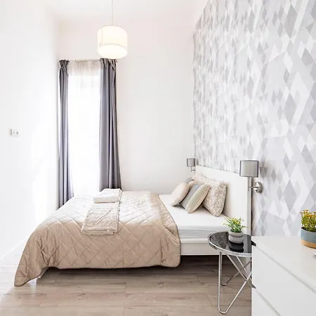 Appartement Deluxe Grand W/ 5 Bedrms Boedapest