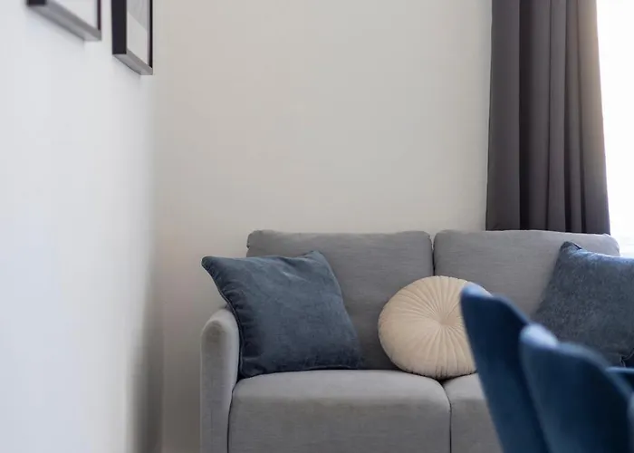 Apartment Deluxe Grand W/ 5 Bedrms Budapest