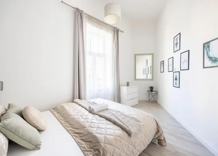 Apartament Deluxe Grand W/ 5 Bedrms