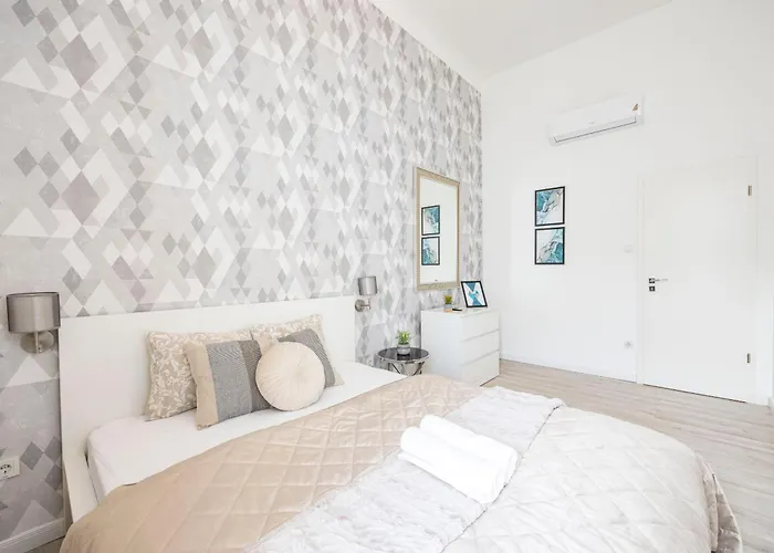 Deluxe Grand W/ 5 Bedrms Apartament Budapeszt
